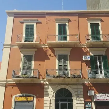 Levante's Place Bari